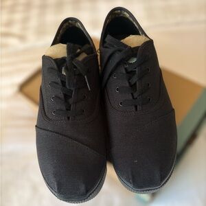 TOMS Black Canvas Platform Sneaker Venice Collection🔥